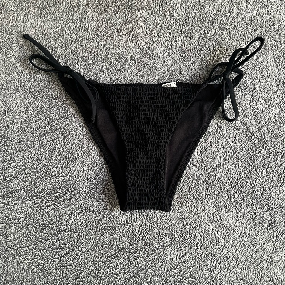 Hollister Smocked Tow Side Bikini Bottom Size XS